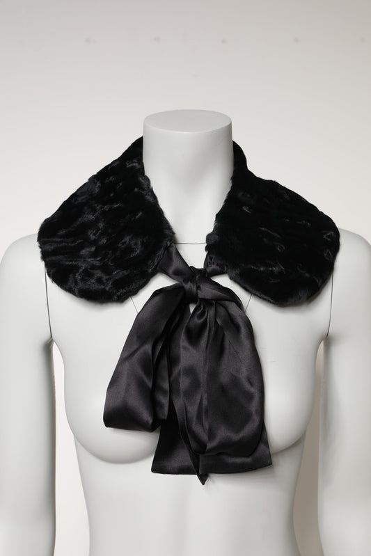 Scaldacollo invernale da donna in pelliccia di agnello nera Dolce &amp; Gabbana
