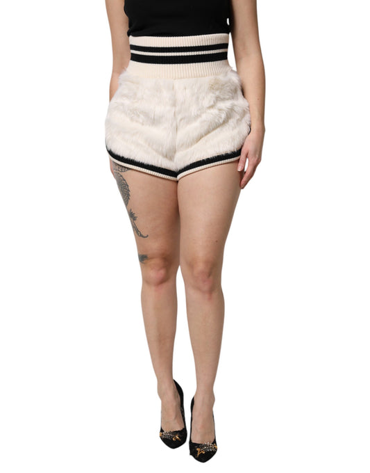 Pantalones cortos de cintura alta con pelo sintético blanco de Dolce &amp; Gabbana