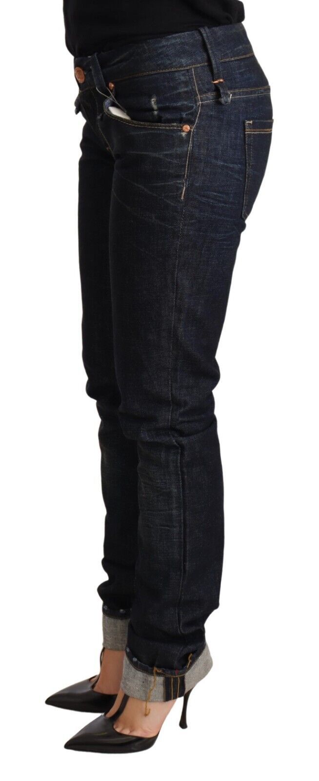 Woman wearing blue jeans