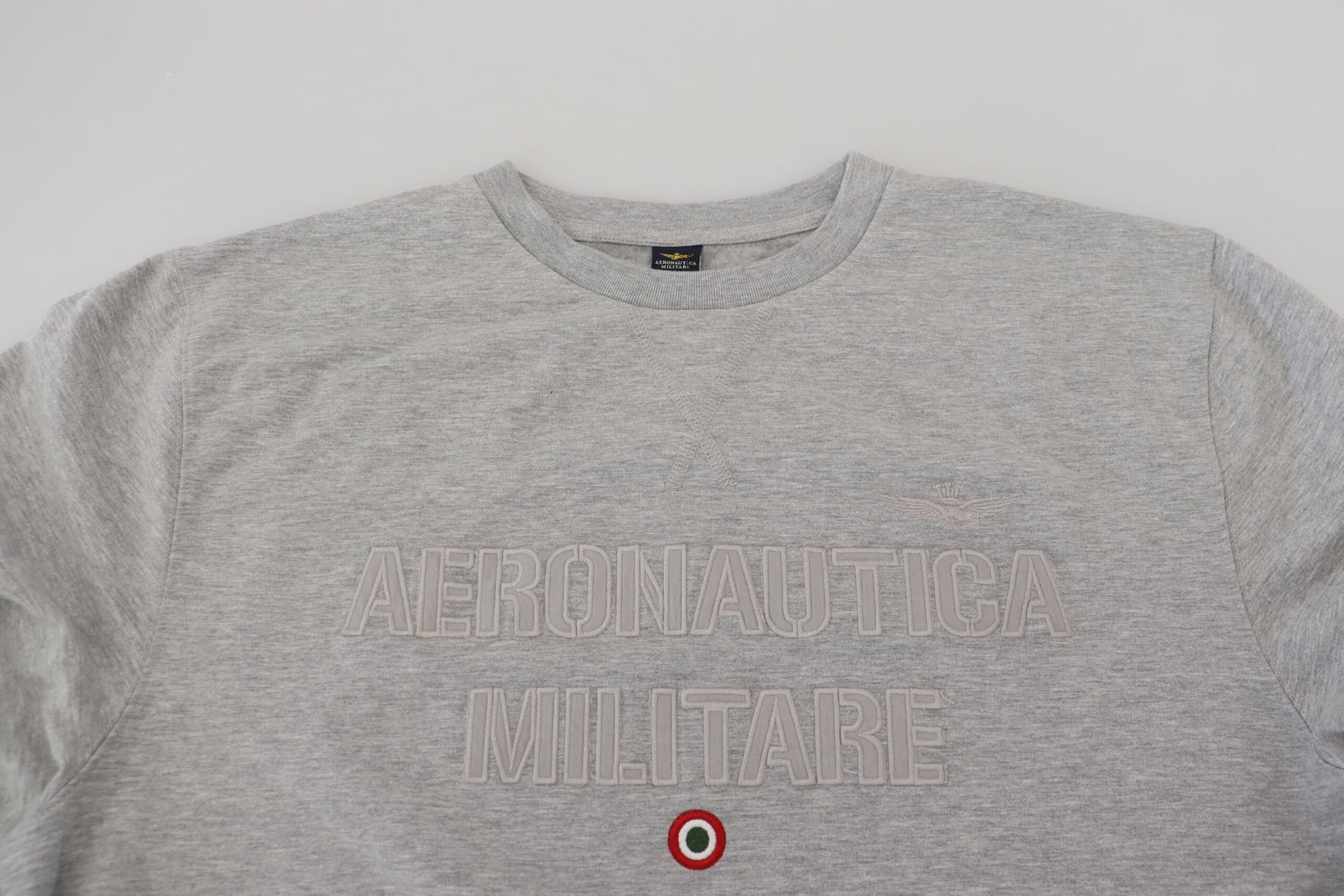 Grey shirt with embroidered logo