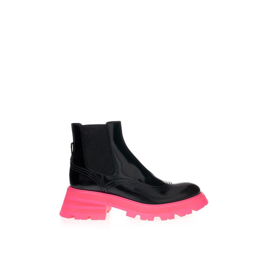 Black and pink boot with chunky heel