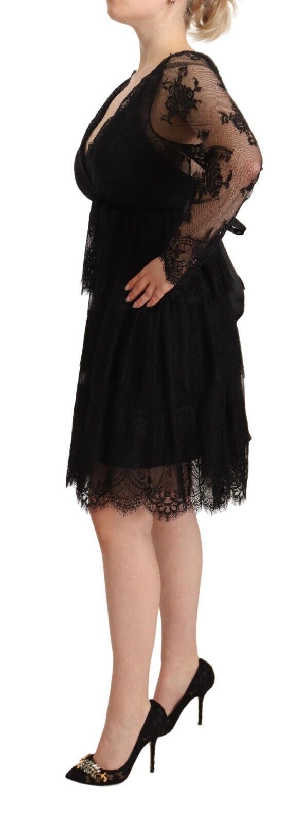 A black floral lace cotton long sleeve shift dress