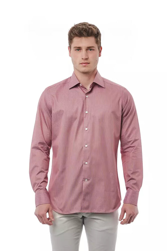 Man wearing pink shirt with long sleeves