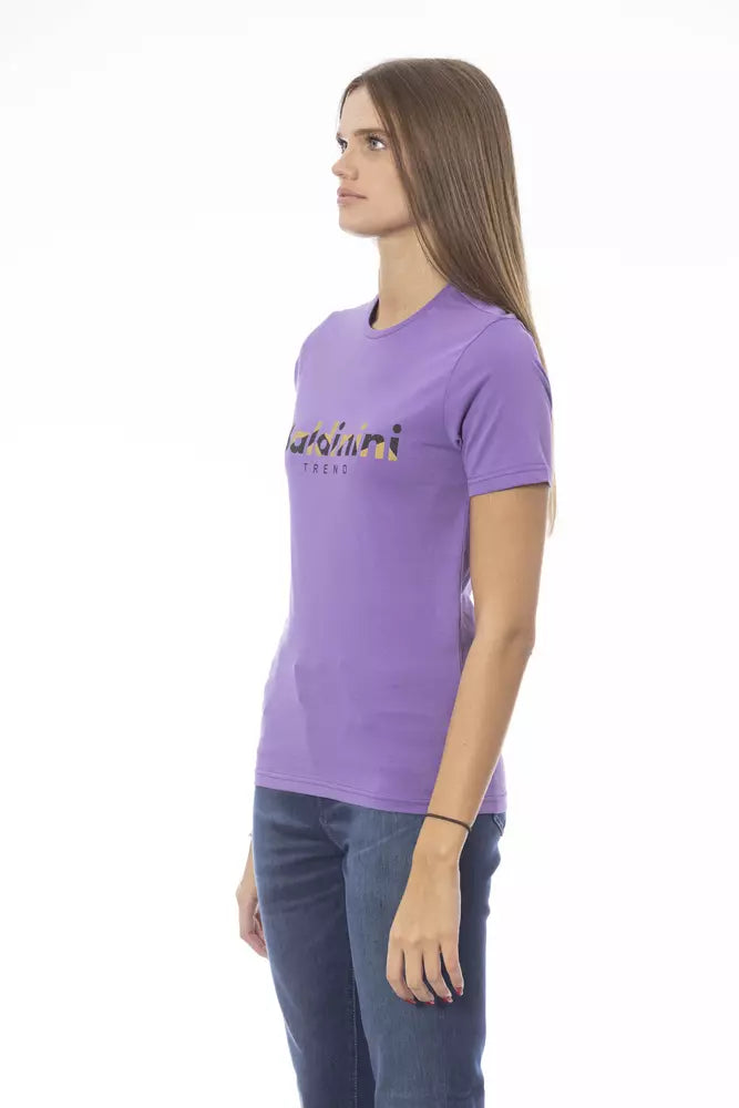 Purple t-shirt on a woman