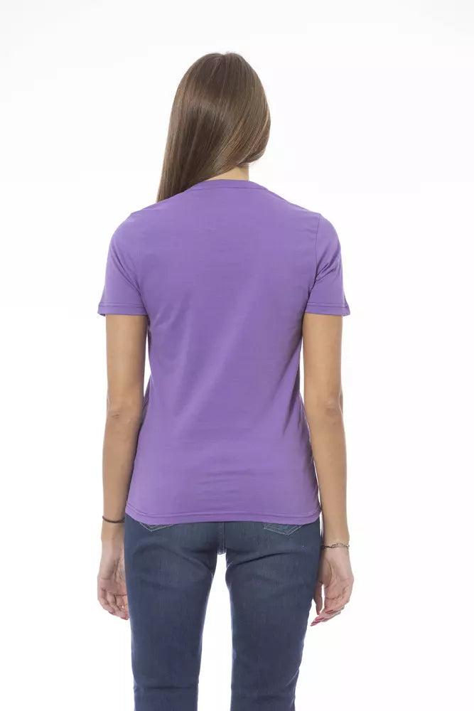 Purple t-shirt on a woman's back