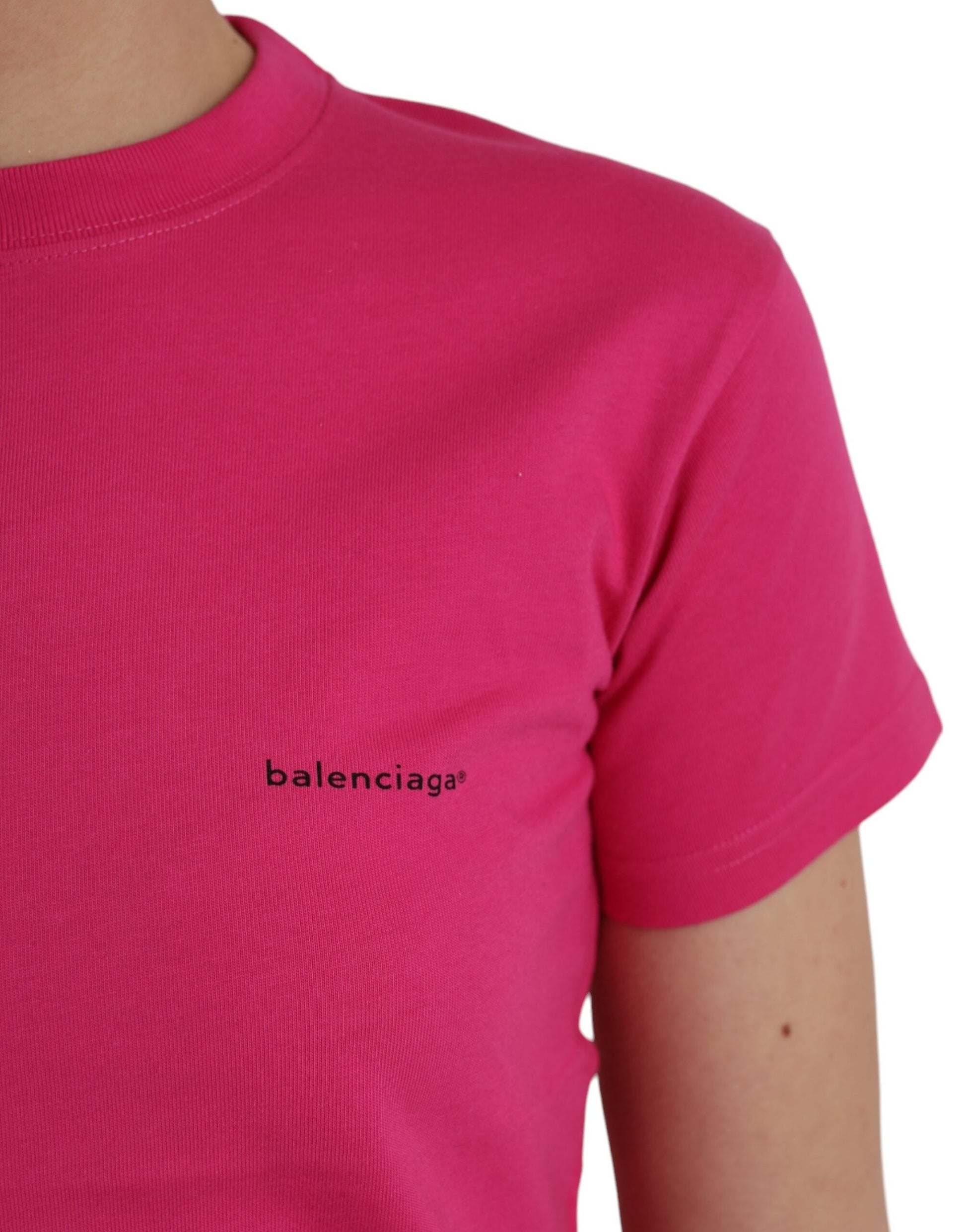 Pink t-shirt with embroidered logo