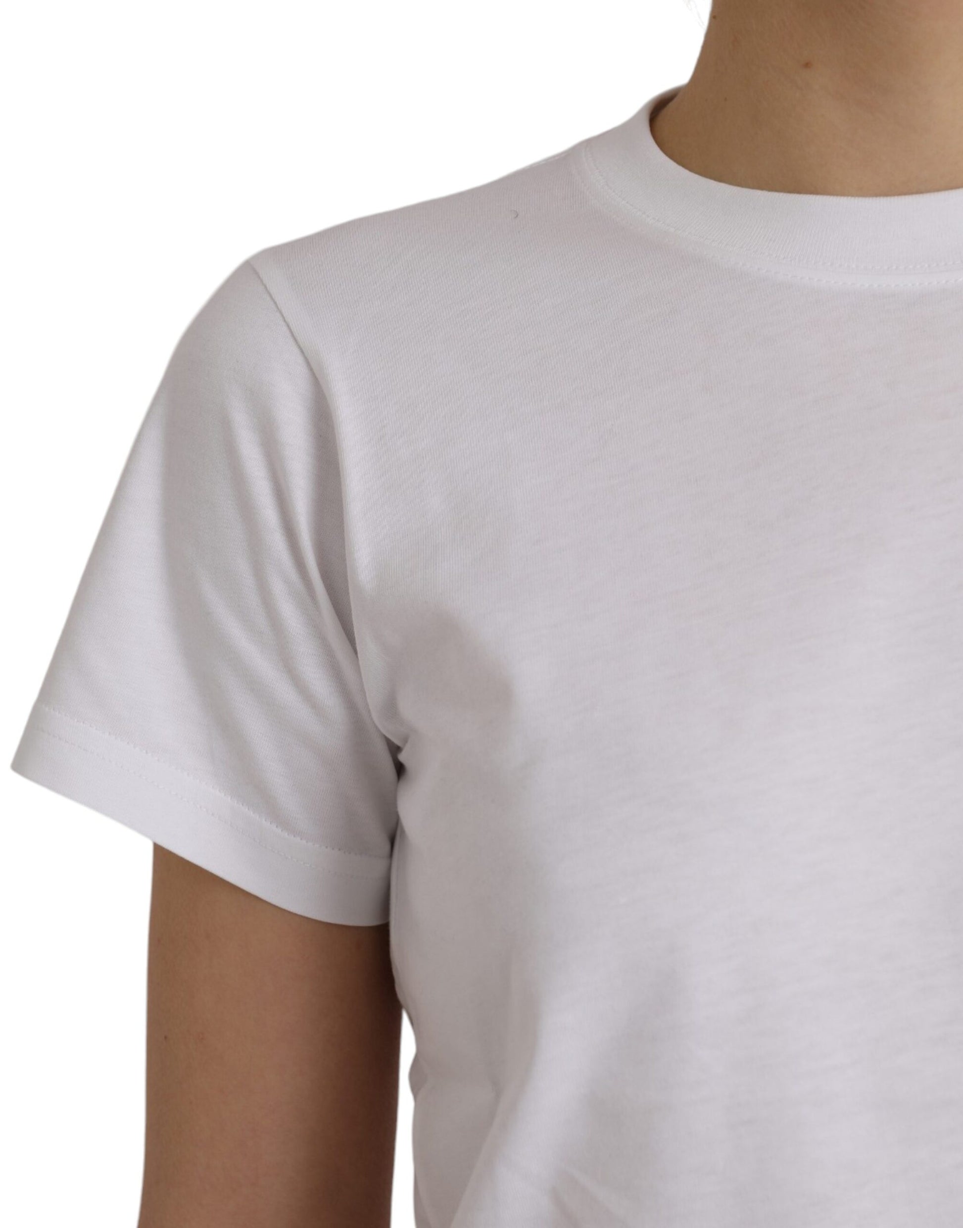 White short sleeved t-shirt on a mannequin torso