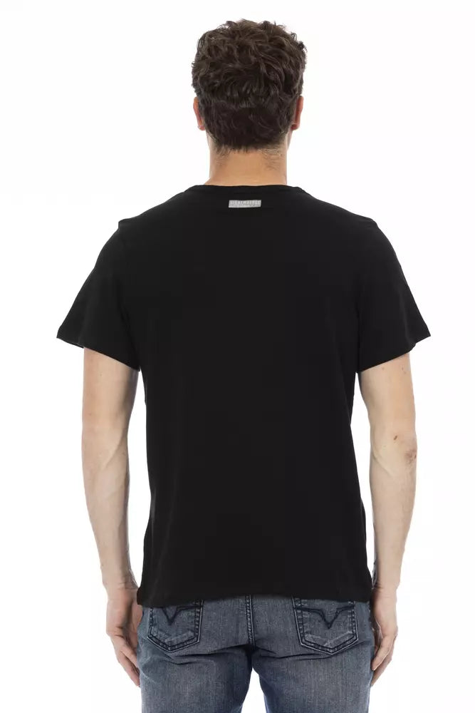 Black t-shirt on a mannequin