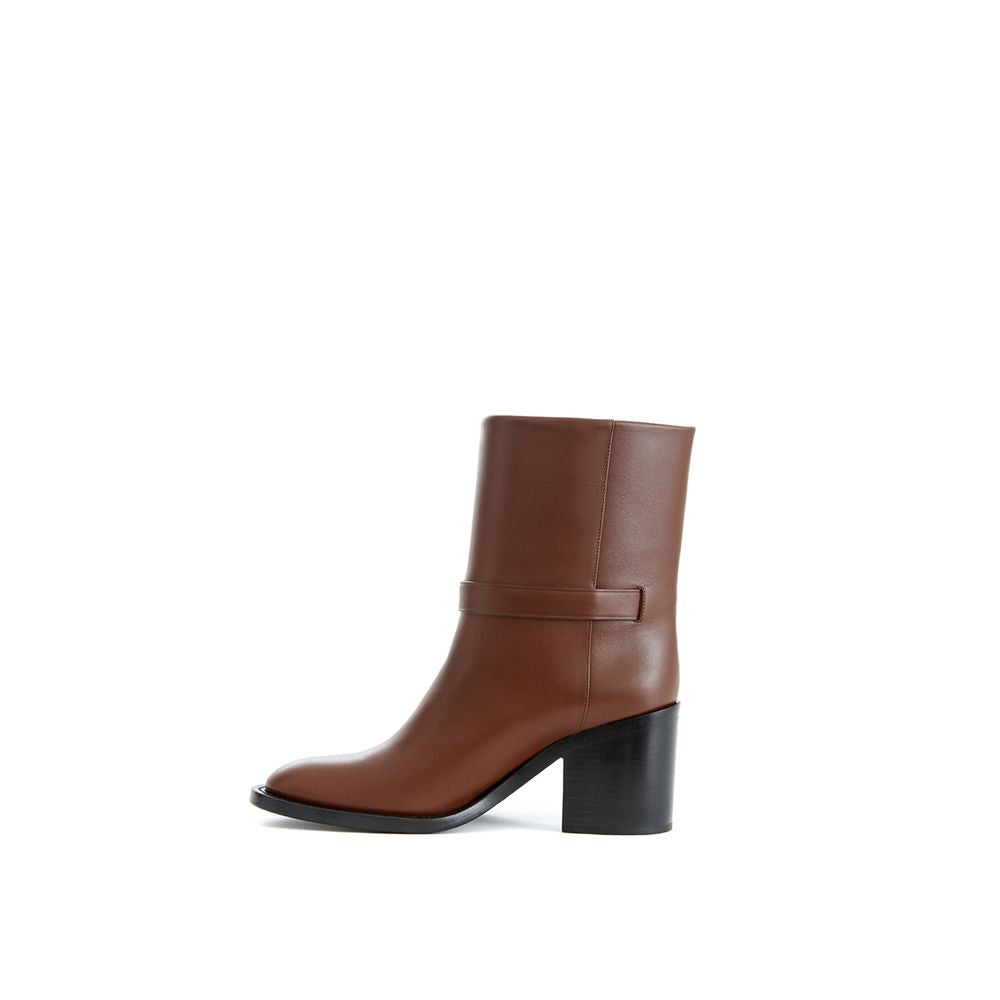 Brown leather boot with heel