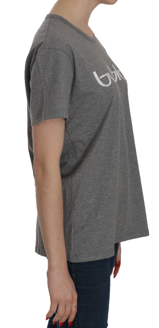 Grey t-shirt on a mannequin