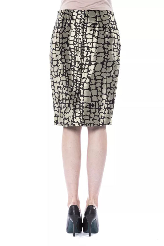 Skirt with patterned design