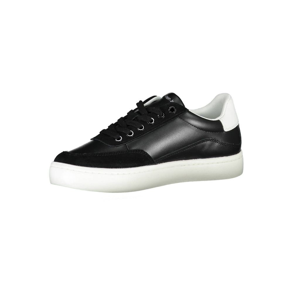 Black sneaker with white sole