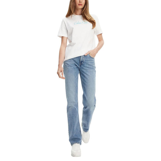 Woman wearing white t-shirt and blue jeans