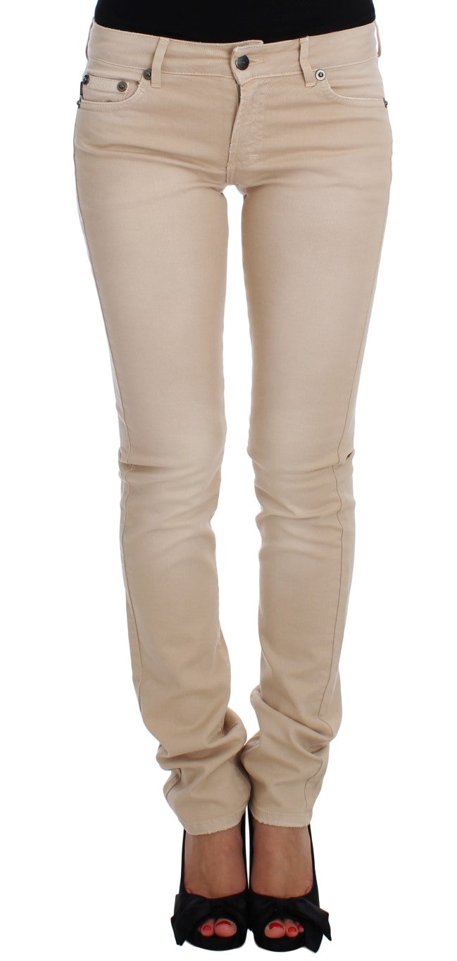 Pair of women's jeans with a high waist and skinny fit