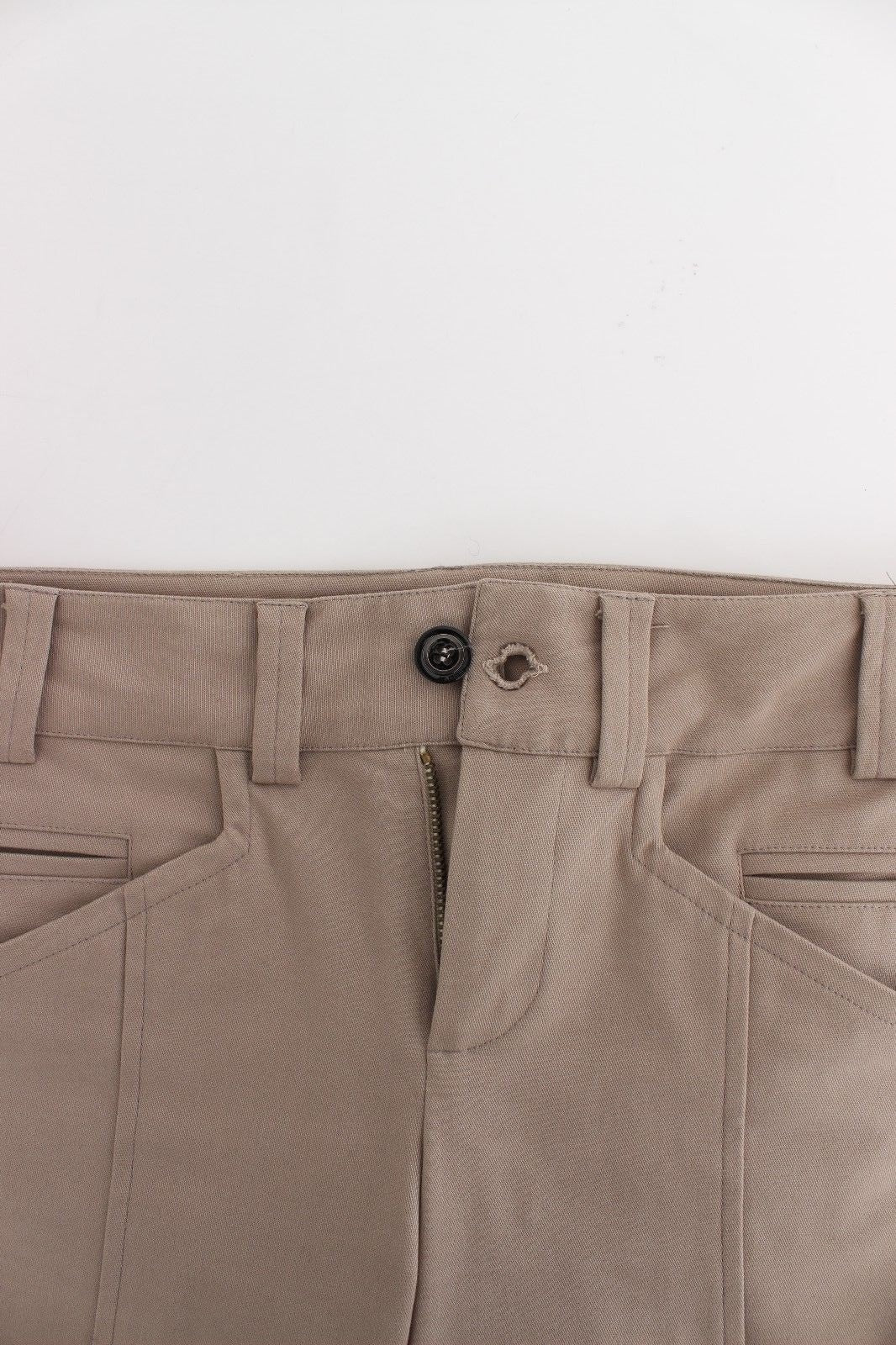 Tan chino pants with button closure, slim fit, straight cut, and visible stitching