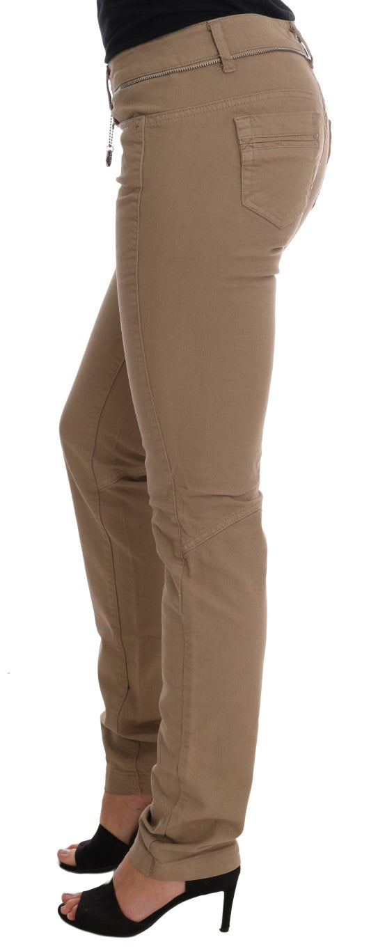 Woman wearing khaki pants