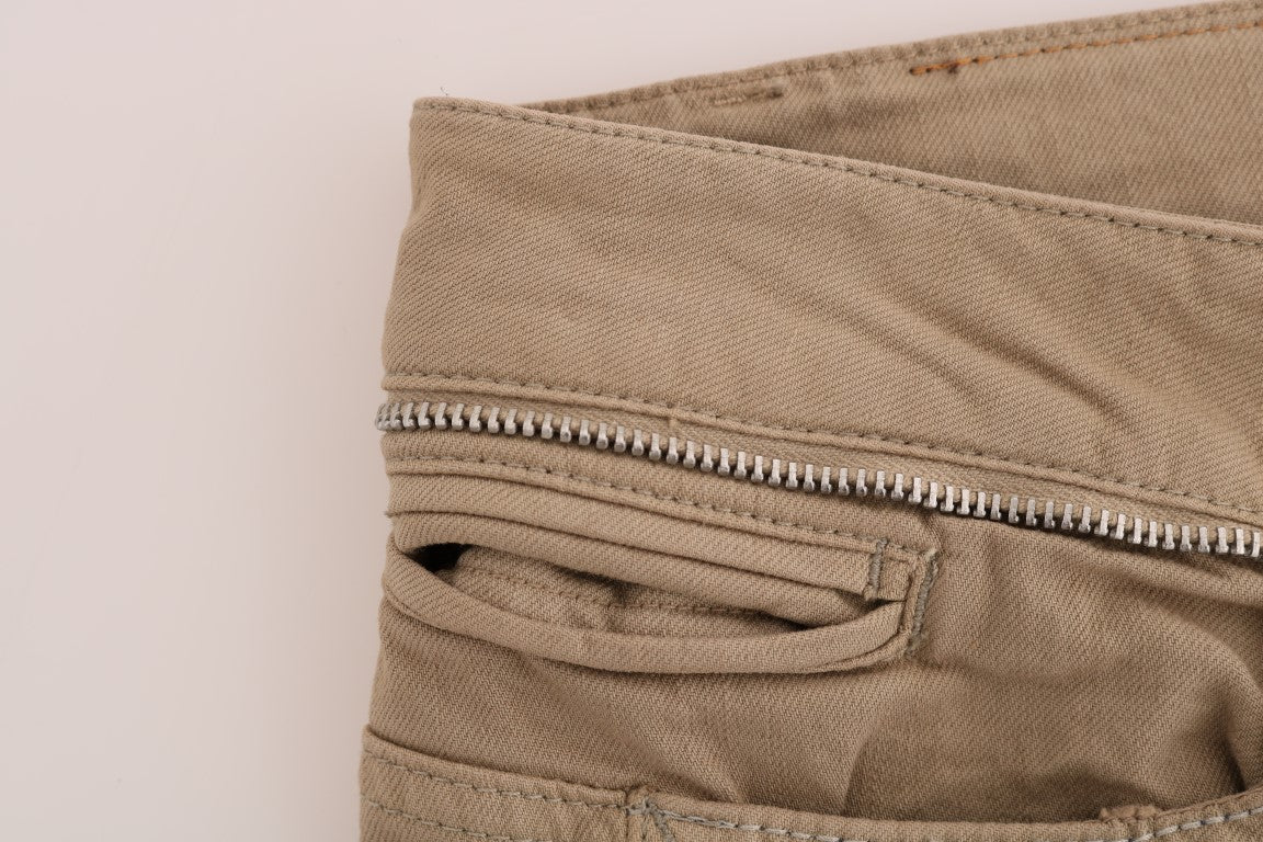Brown denim jeans with zipper on waistband