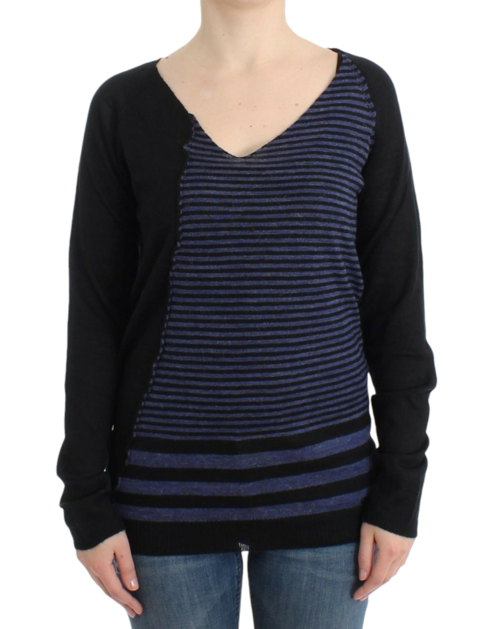 Long sleeve sweater with horizontal stripes