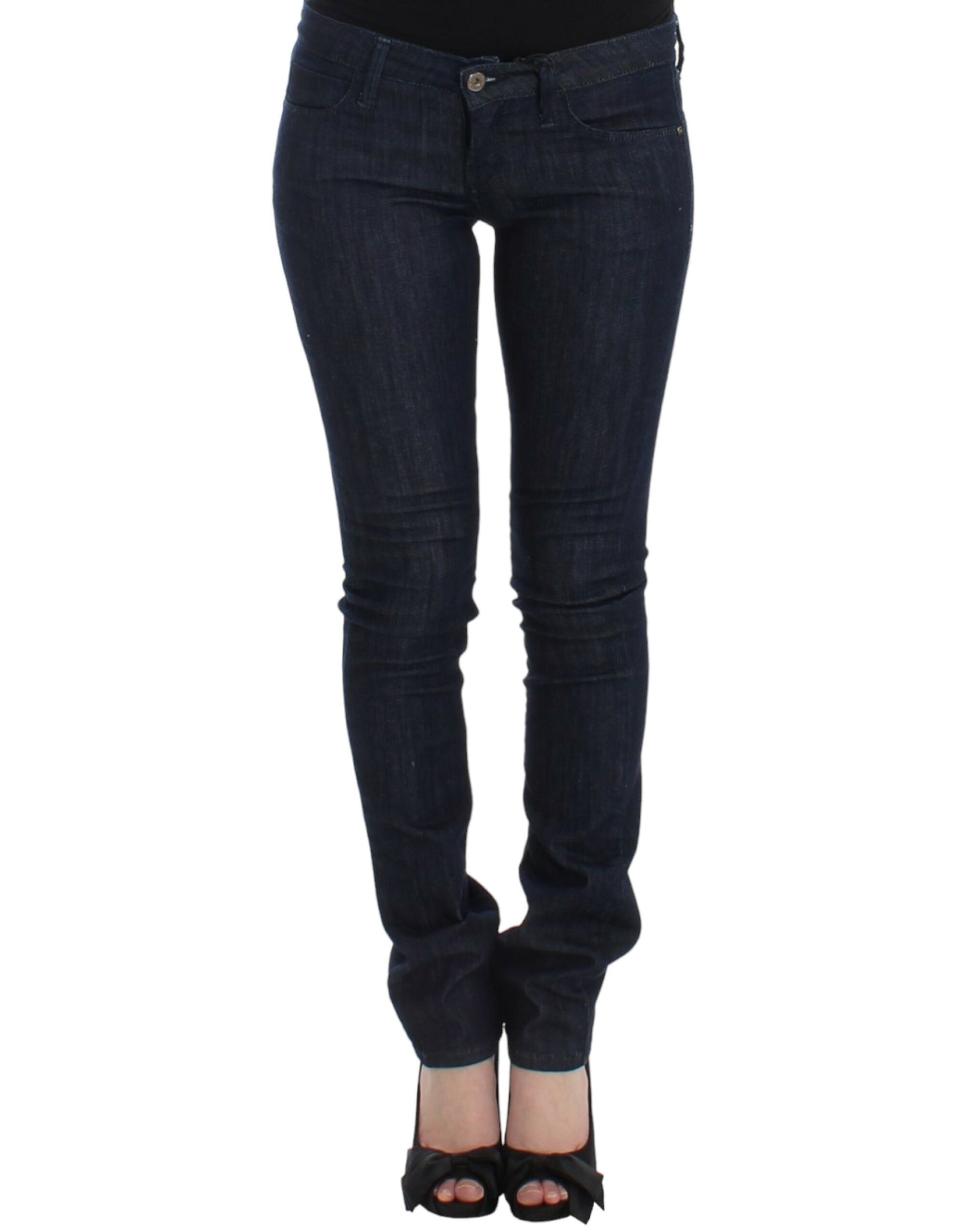 Woman wearing dark blue jeans and black heels