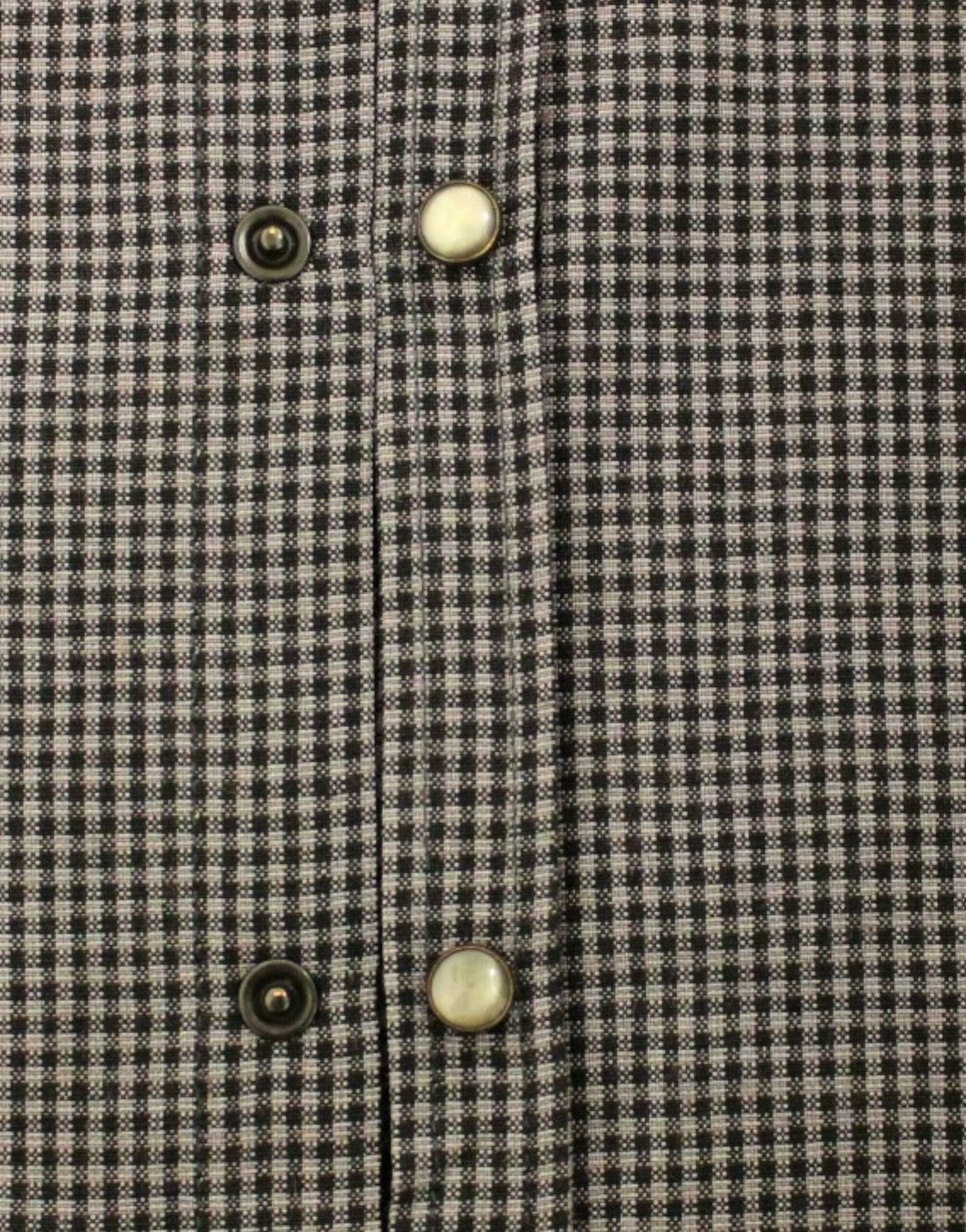 Buttoned plaid jacket with gold buttons