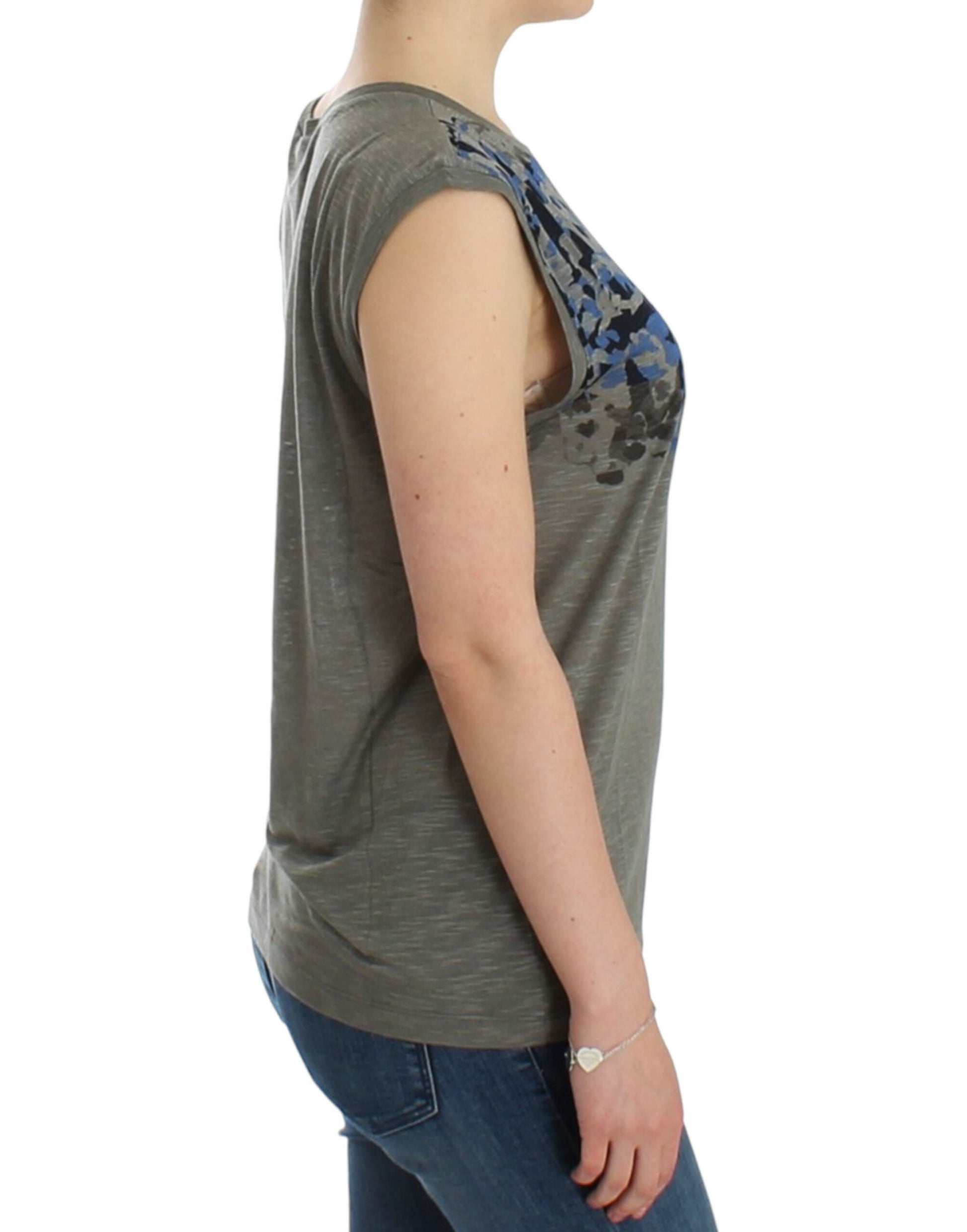 Woman wearing a sleeveless top