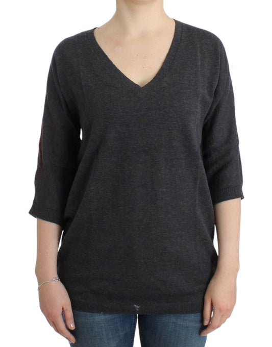 Long sleeve gray sweater with v-neckline
