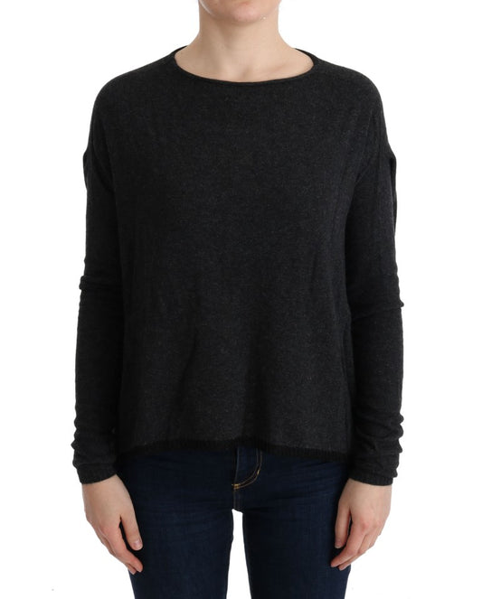 Long sleeve dark top on woman