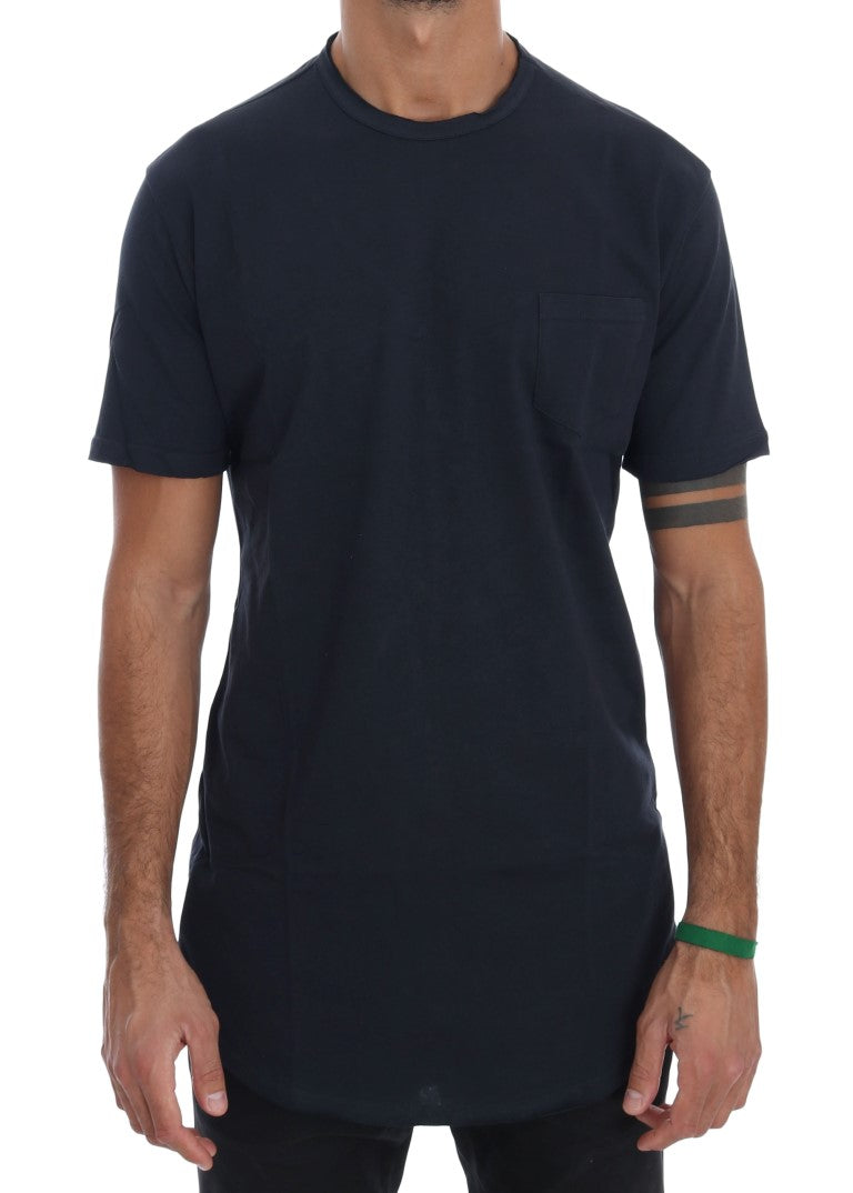 Man wearing dark blue short sleeve t-shirt