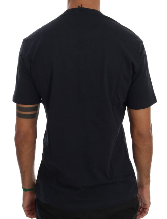 Black t-shirt on a man's back