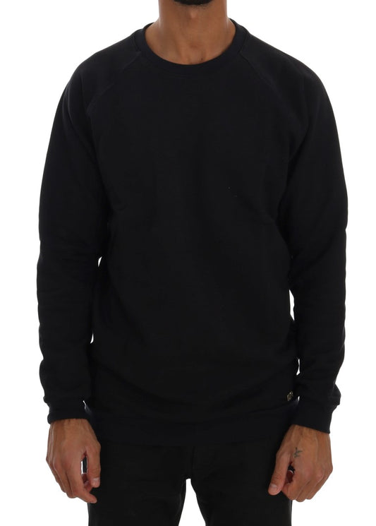 Black long sleeve shirt on man