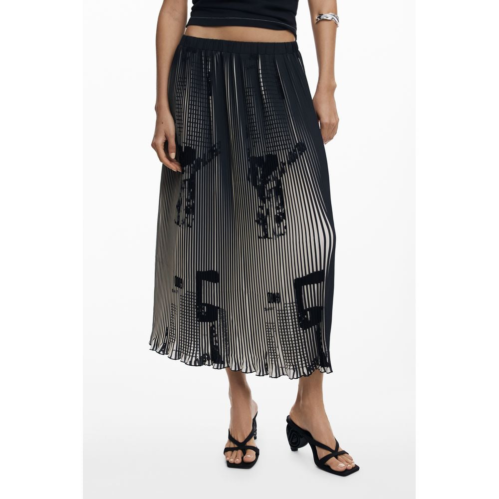 Black skirt with lace detailing