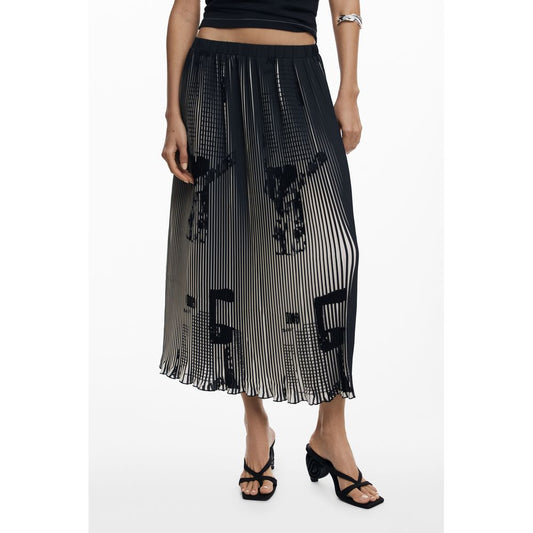 Black skirt with lace detailing