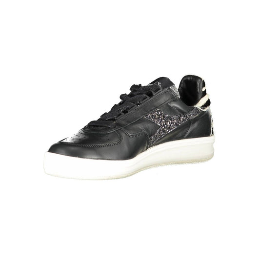 Black and white sneaker with laces