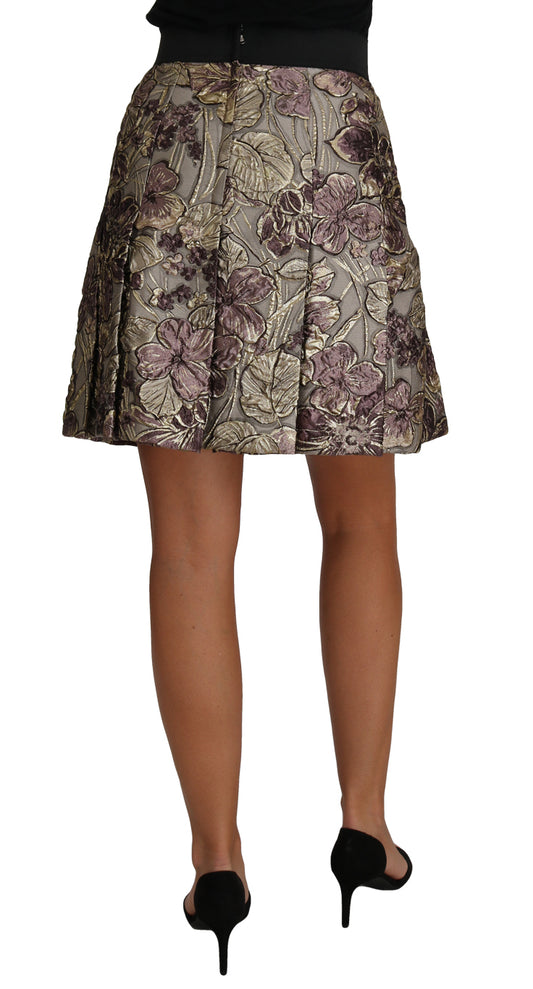 Skirt with floral pattern on a mannequin