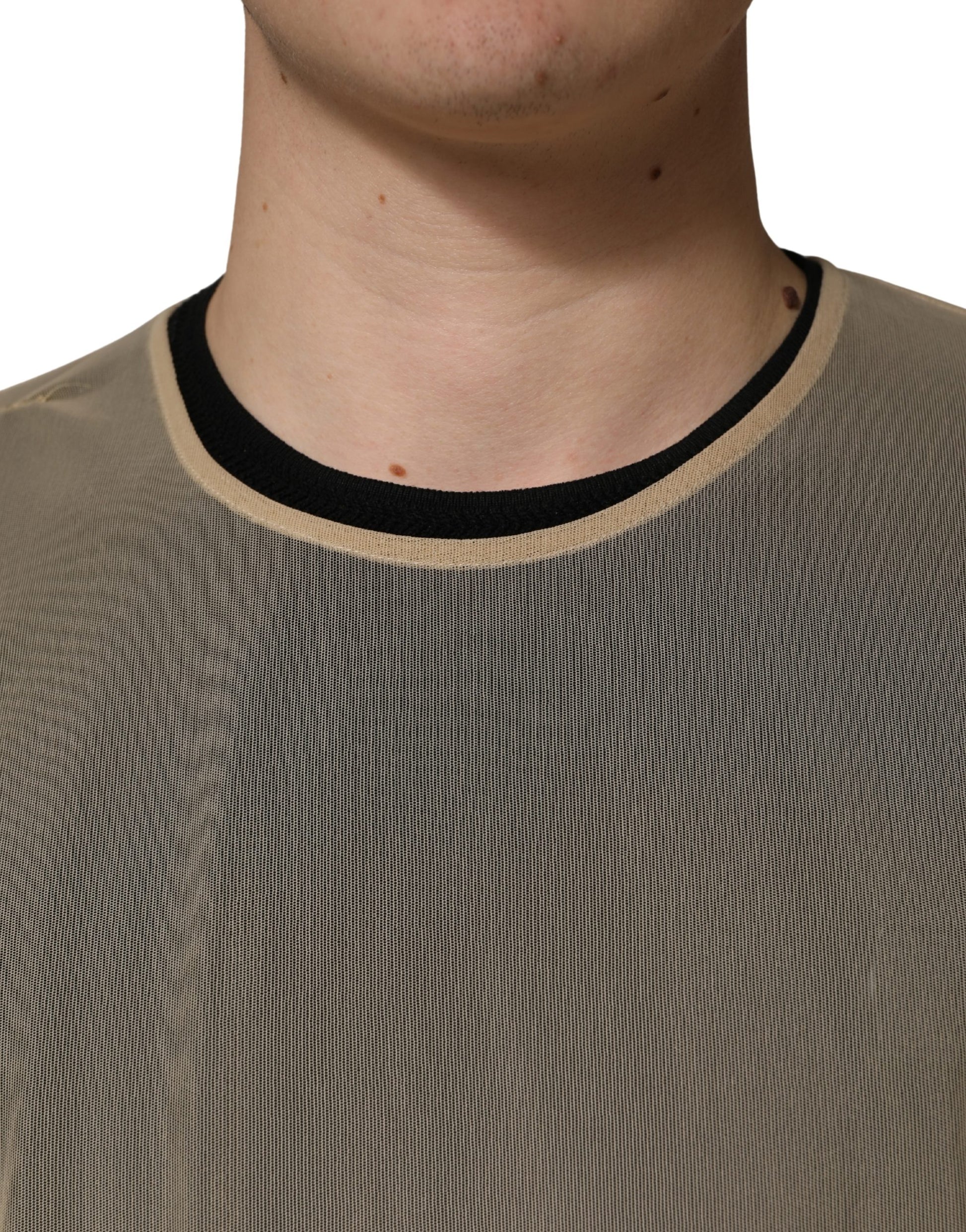 Man wearing a sleeveless shirt with mesh fabric
