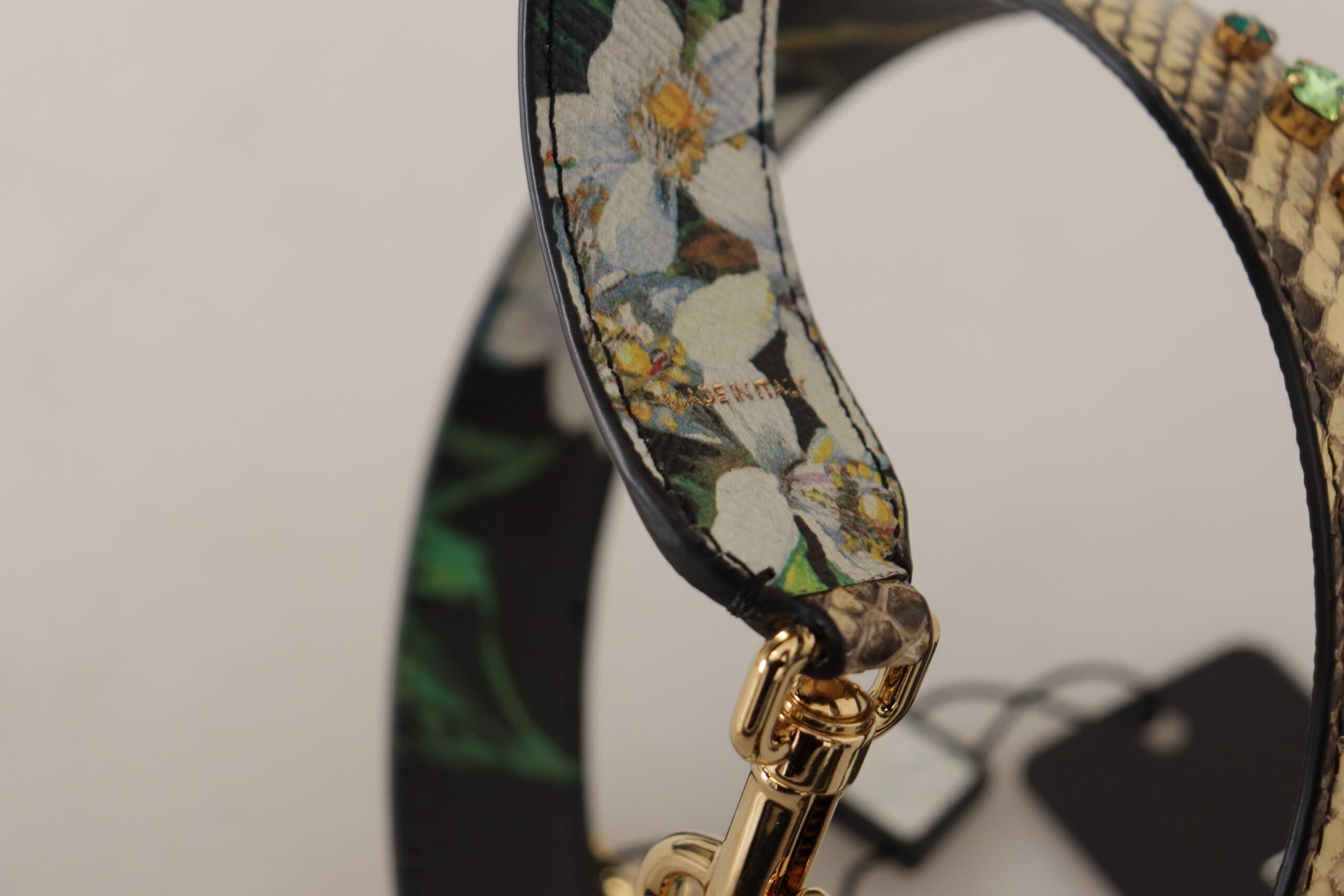 Decorative leather belt with floral pattern