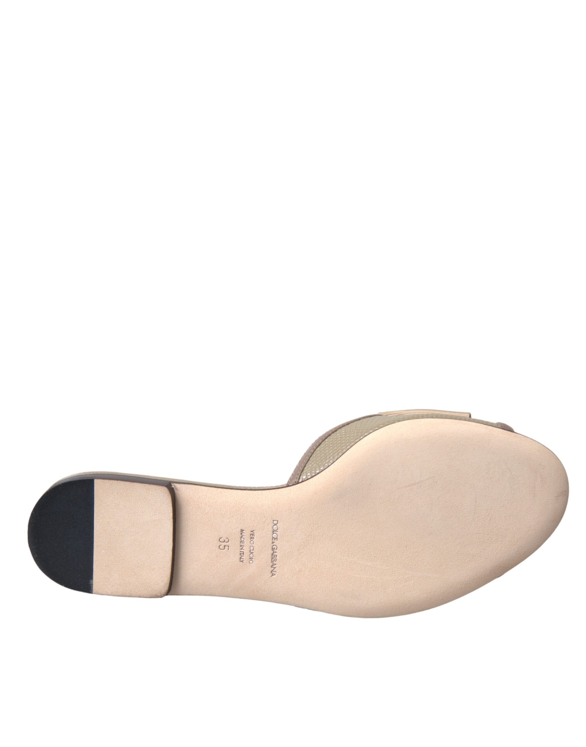 Tan women's flat shoe