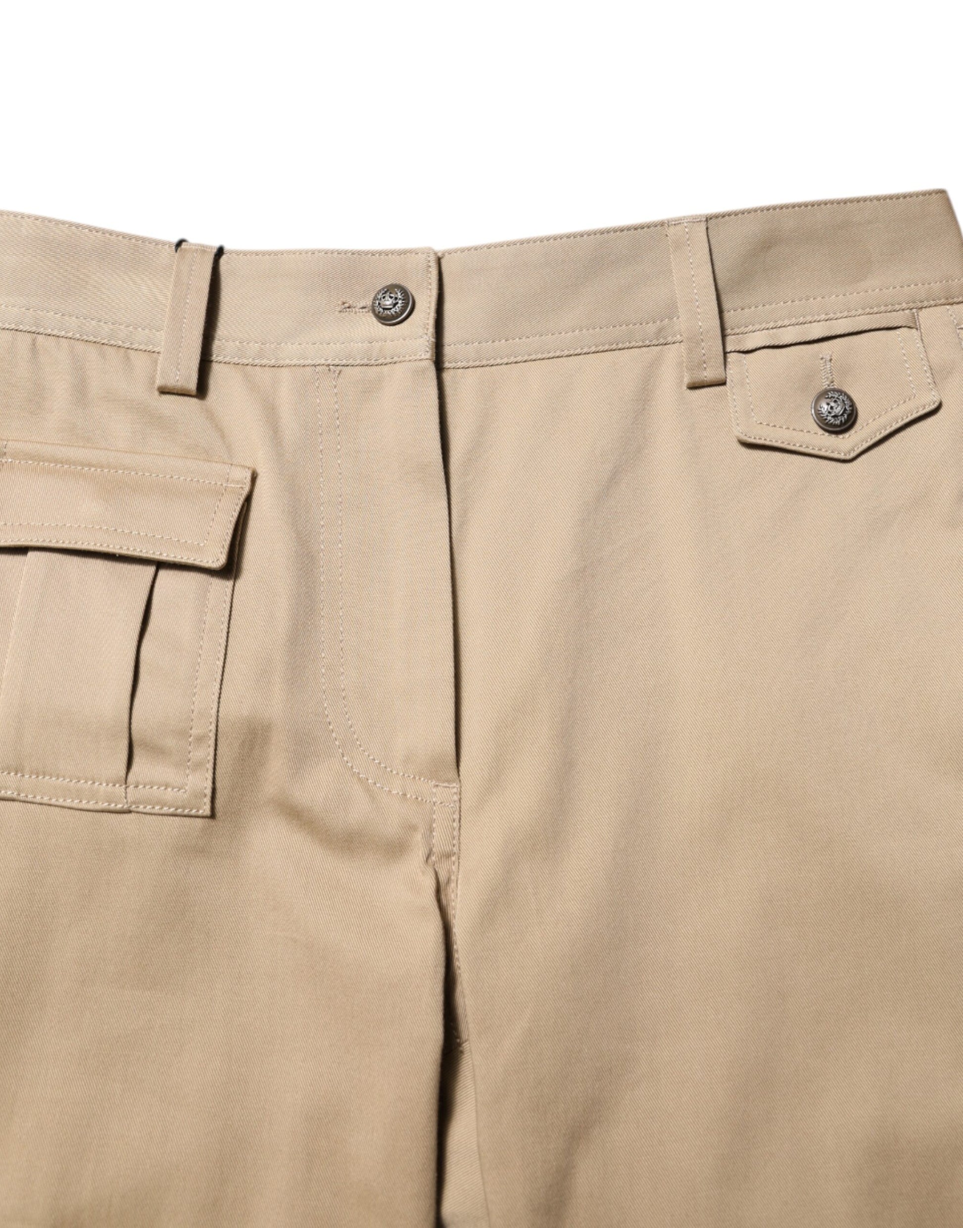 Tan cargo pants with two pockets on sides