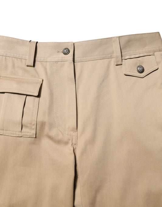 Tan cargo pants with two pockets on sides