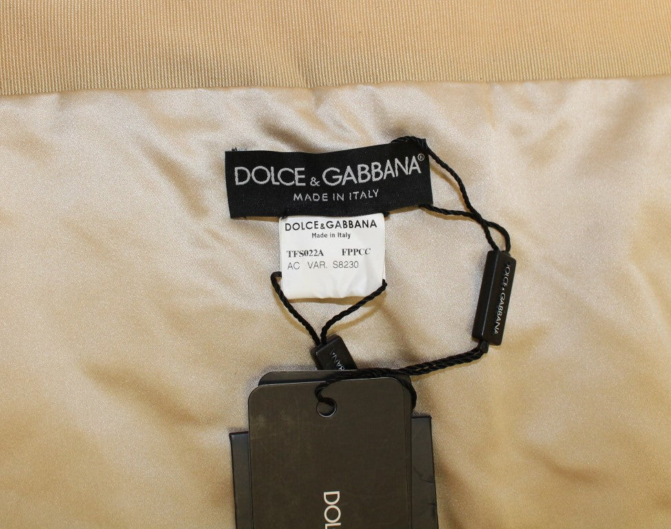 Tag on a black box containing a pair of sunglasses