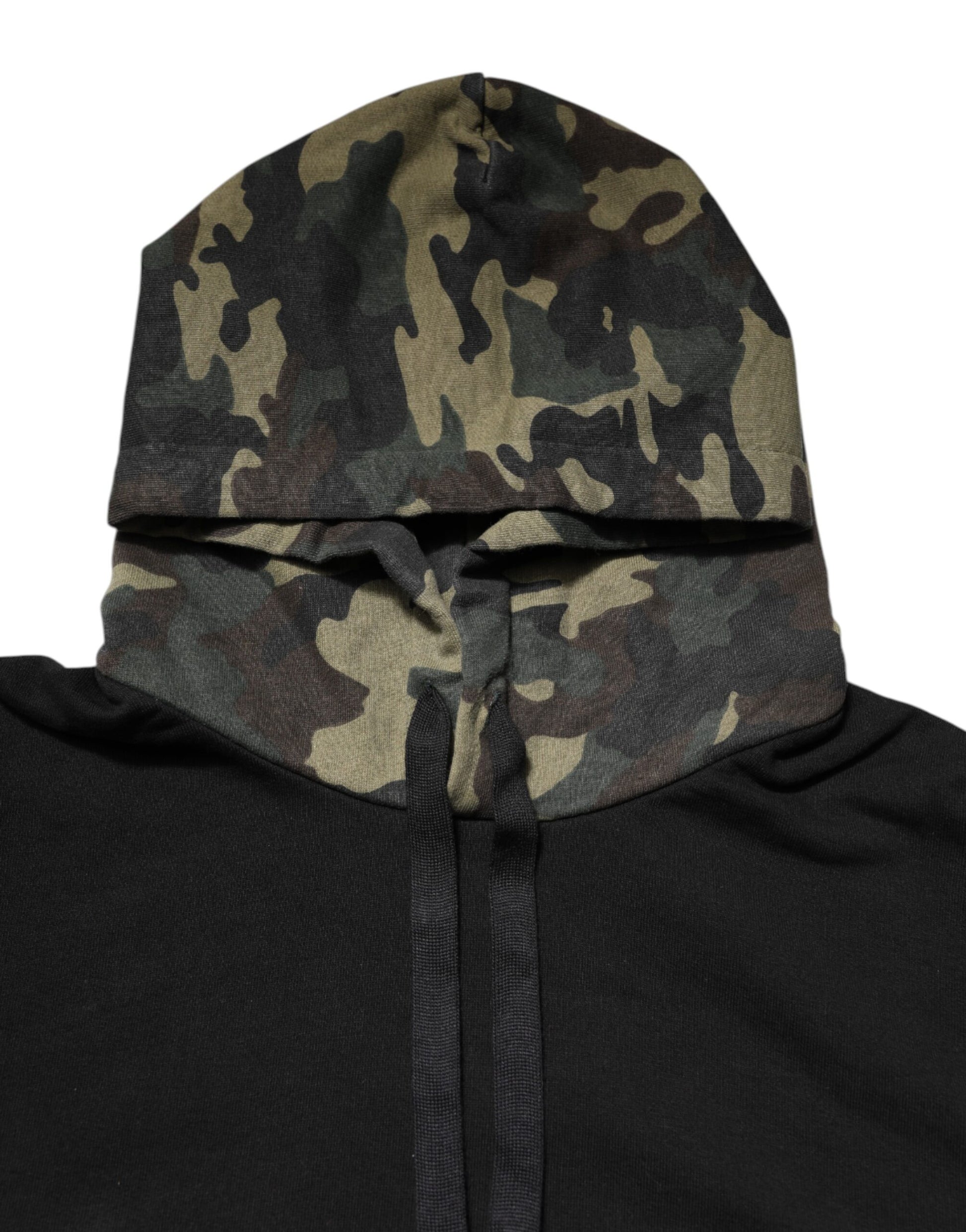 Camouflage hoodie with black zipper