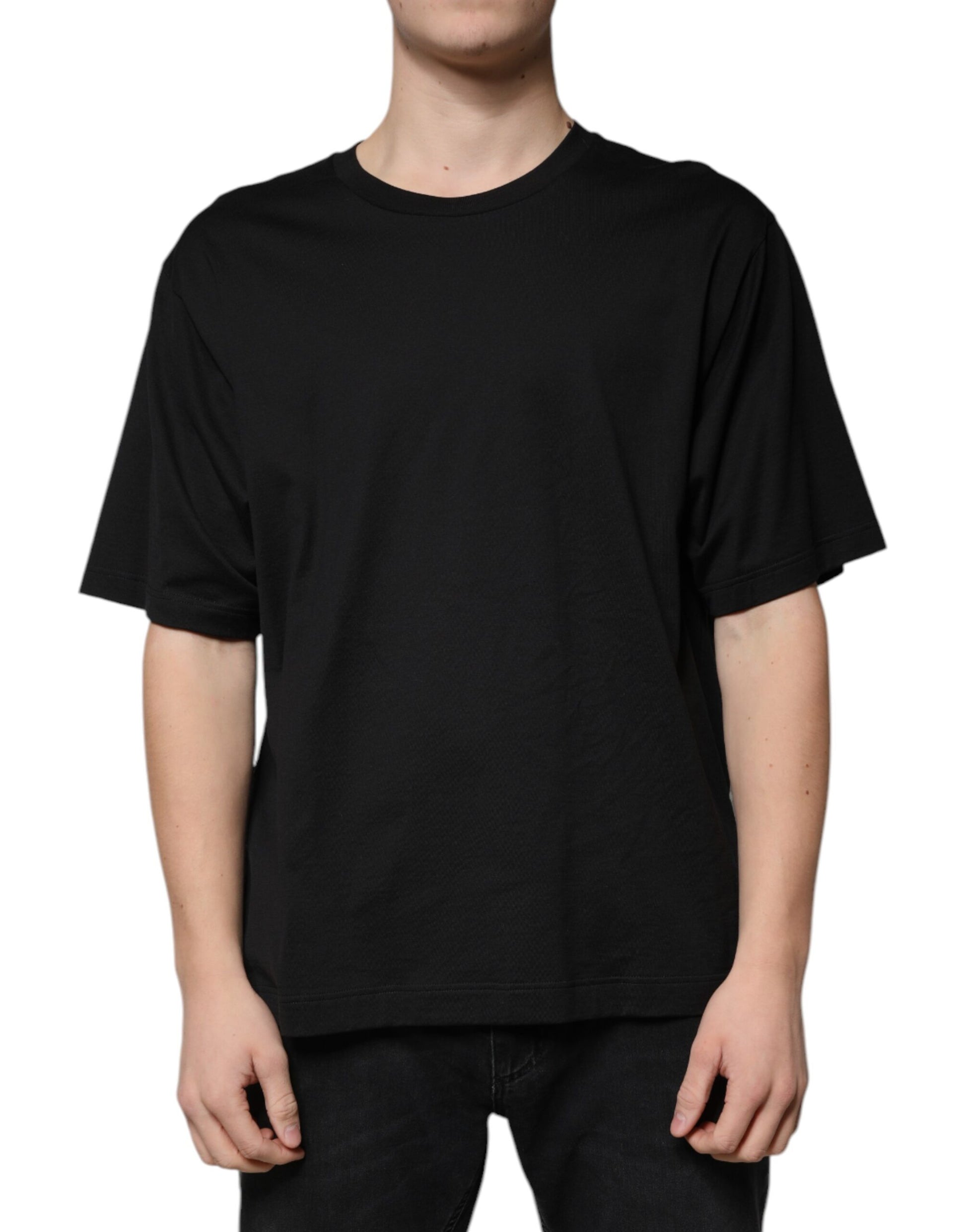 Black short sleeve t-shirt on a mannequin