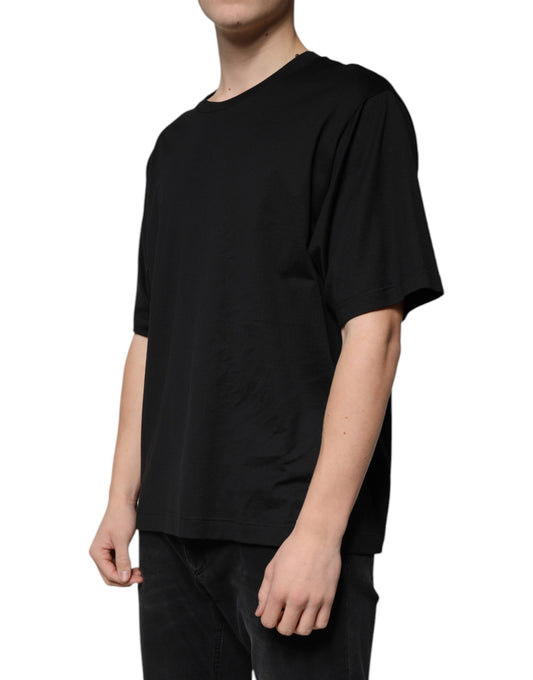 Black t-shirt on mannequin