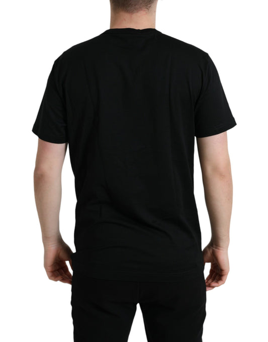 Black t-shirt on a mannequin