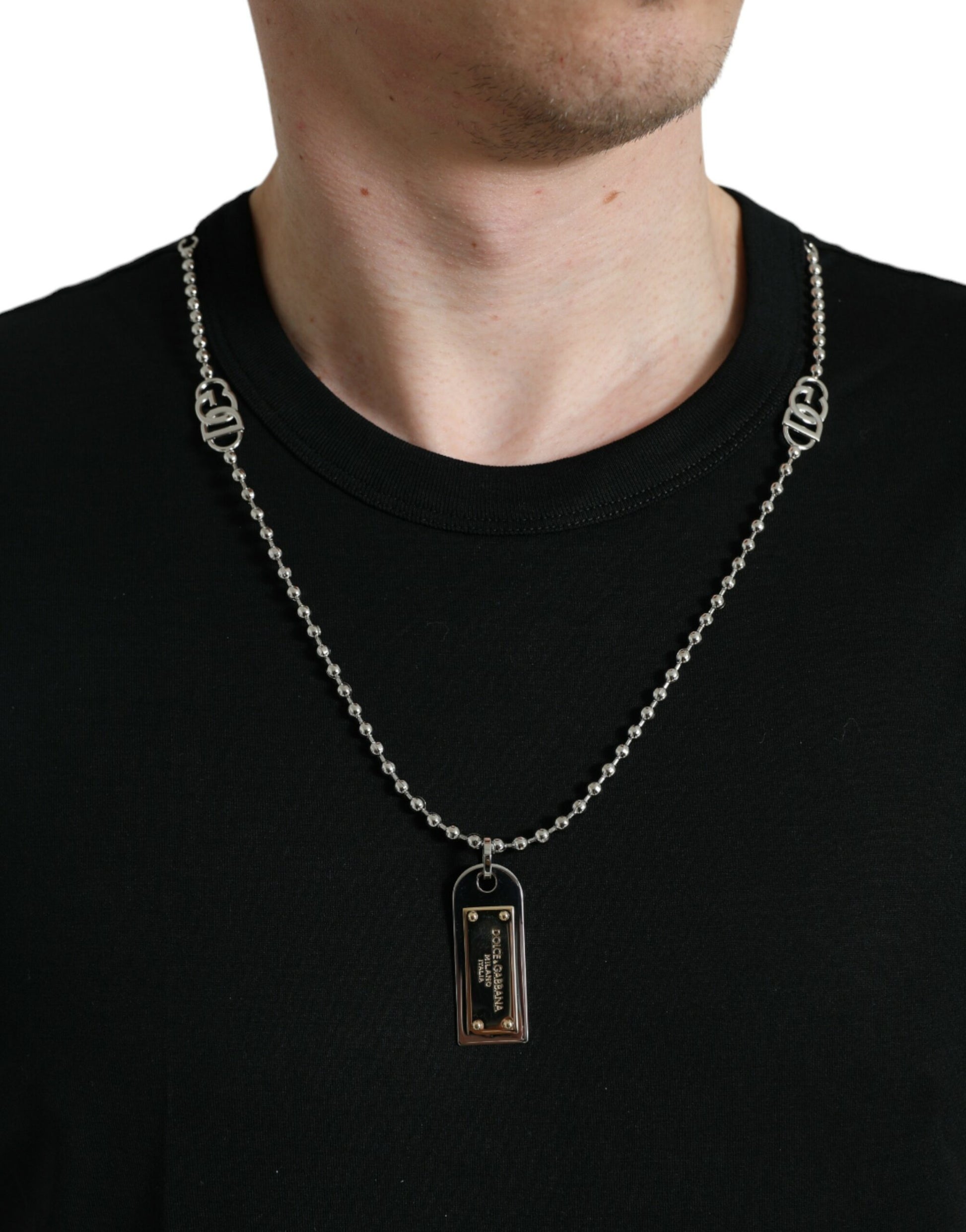 Silver necklace with pendant