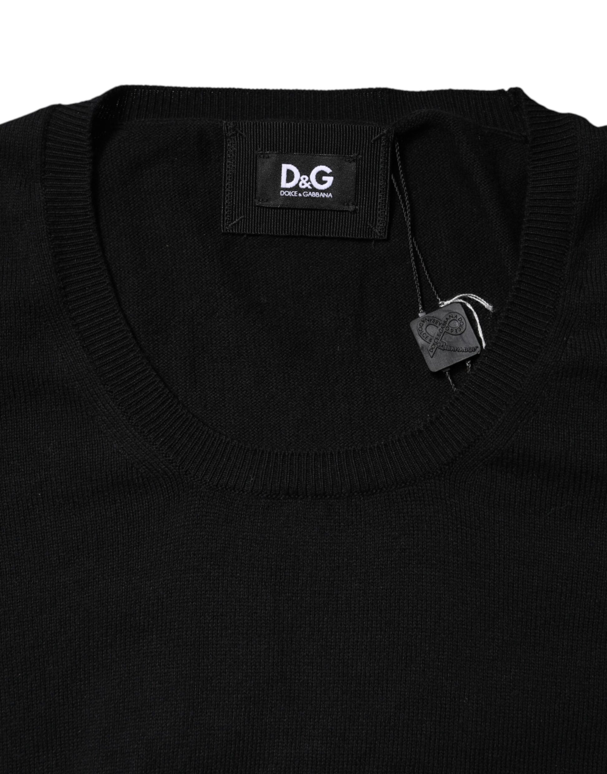 Black sweater with tag on neck