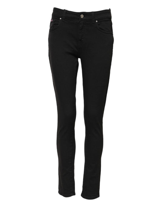 Black skinny jeans on a mannequin