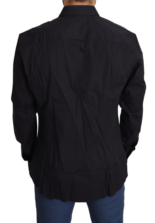 Black long sleeve shirt on a mannequin