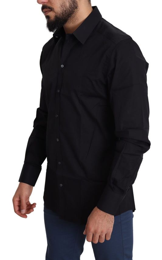 Man wearing black shirt