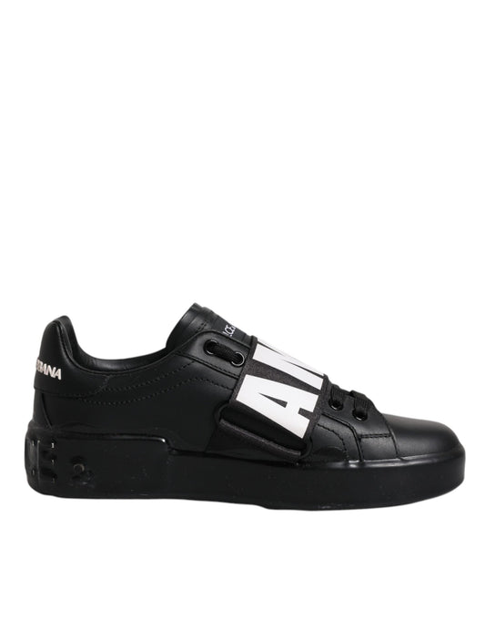 Black sneaker with white stripe and laces